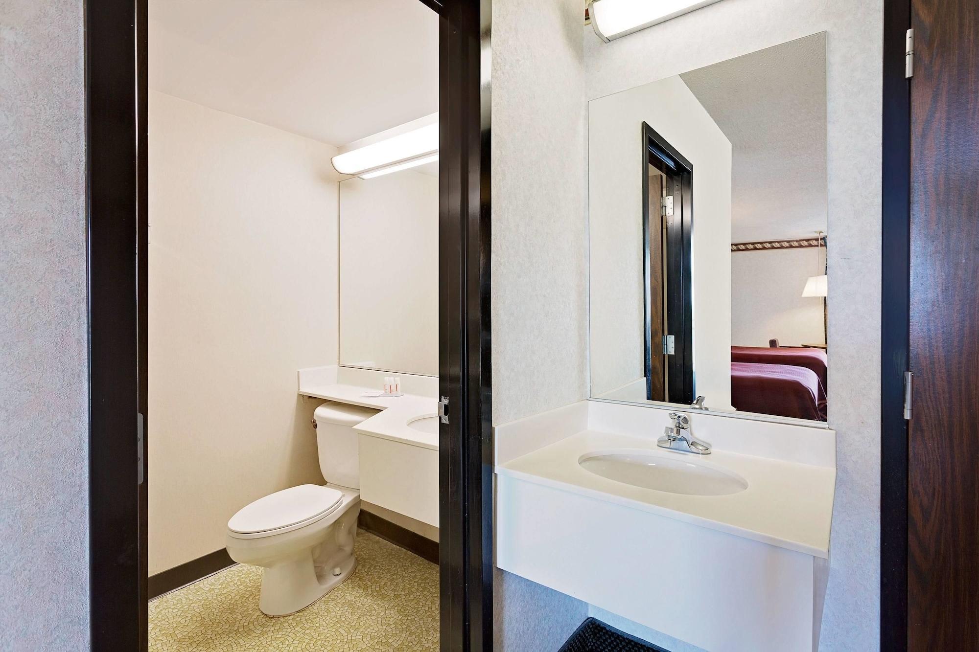 Howard Johnson By Wyndham Lexington Extérieur photo
