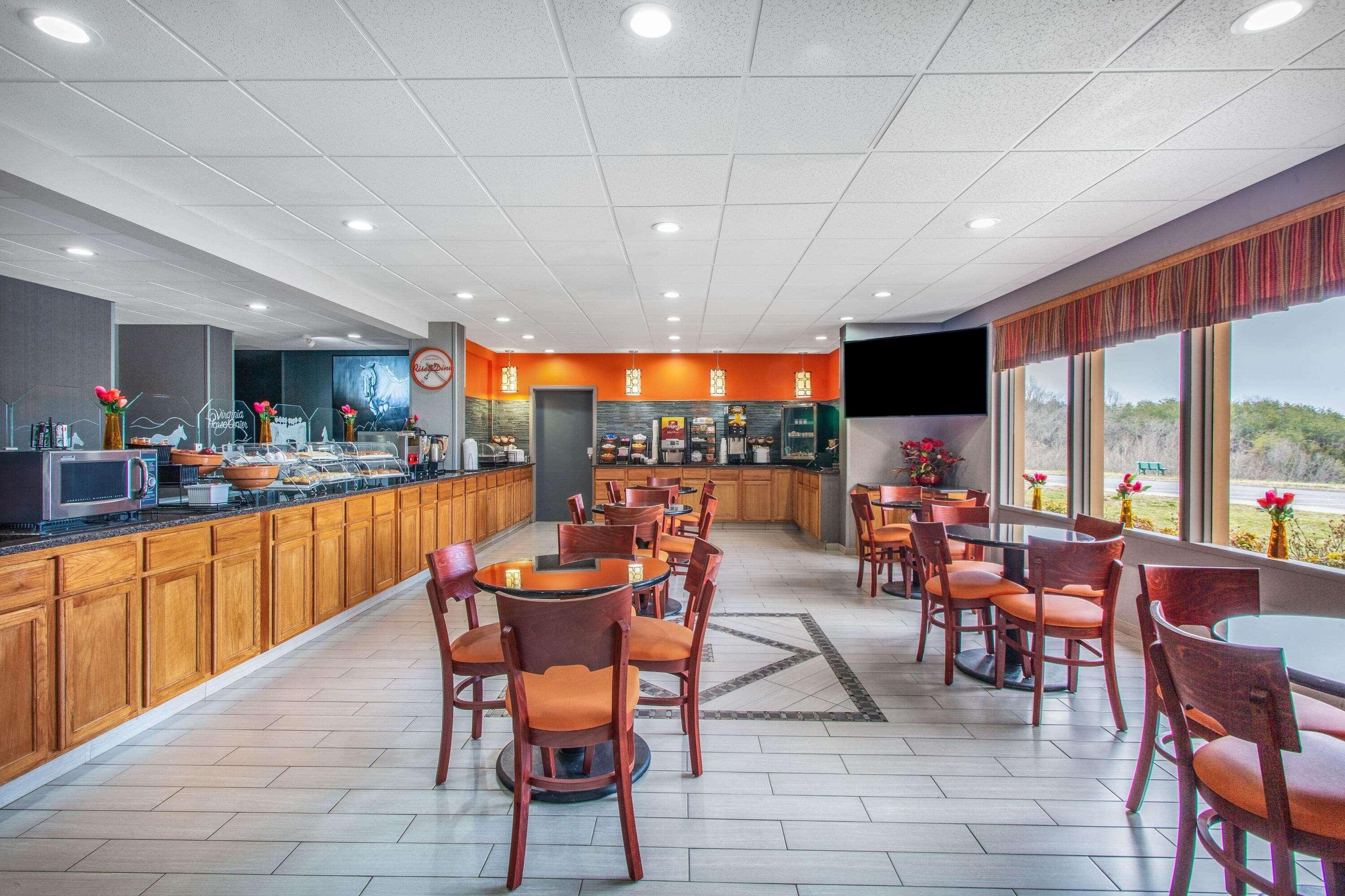 Howard Johnson By Wyndham Lexington Extérieur photo