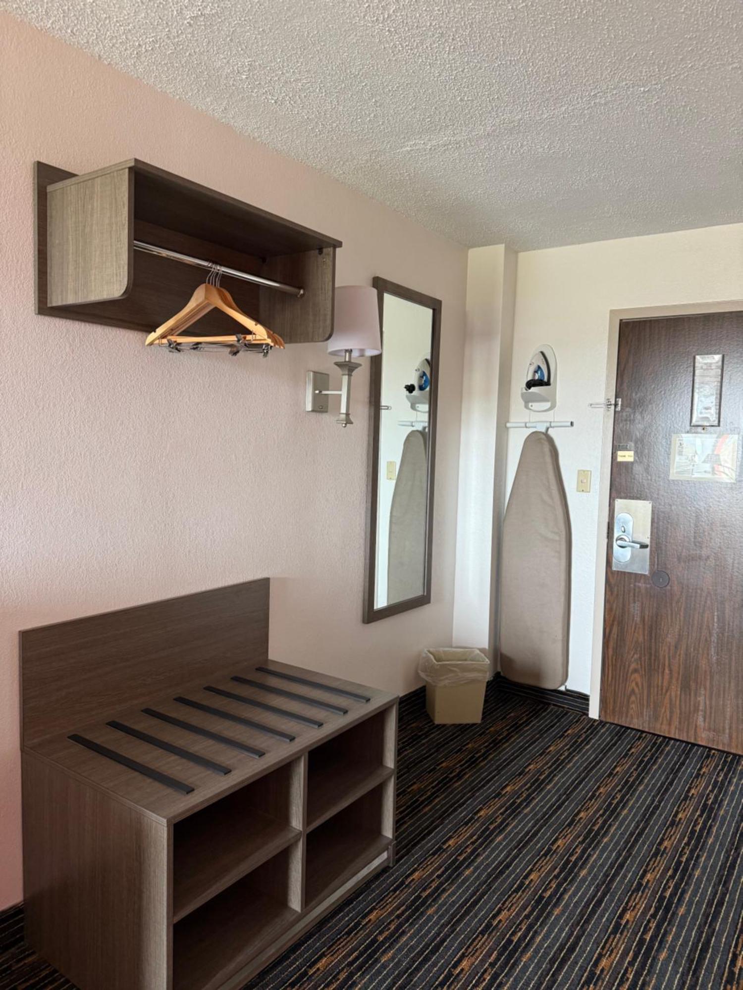 Howard Johnson By Wyndham Lexington Extérieur photo